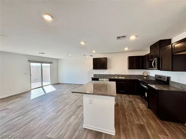 $2,295 | 6068 Swift Lariat Street, Las Vegas, NV 89113