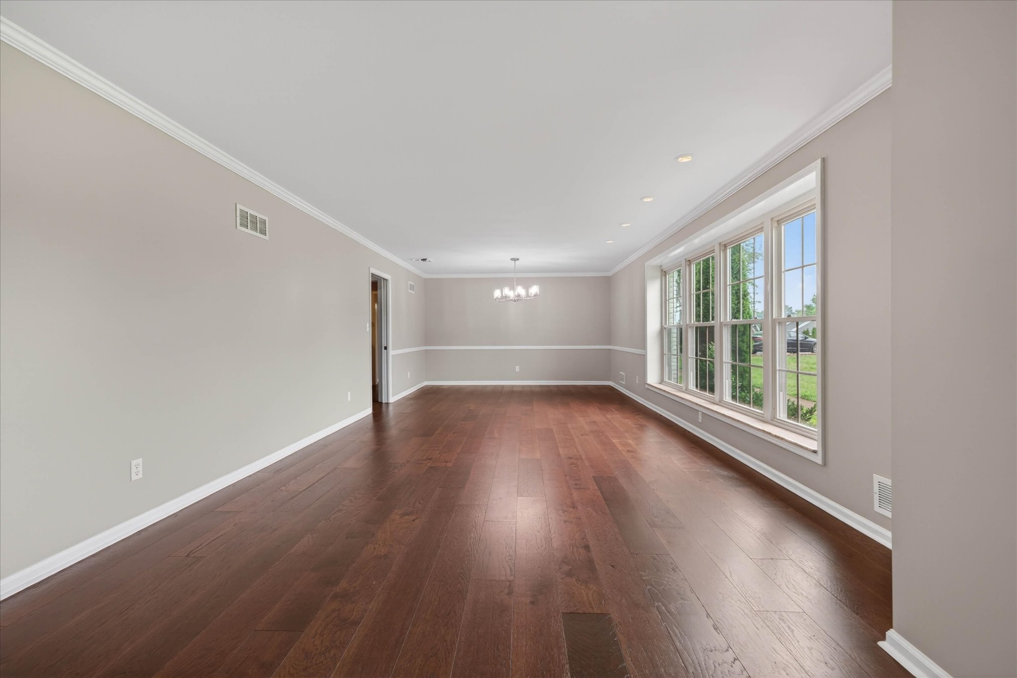 306 Locust Road Clarksville, TN 37043 - Photo 9 of 39