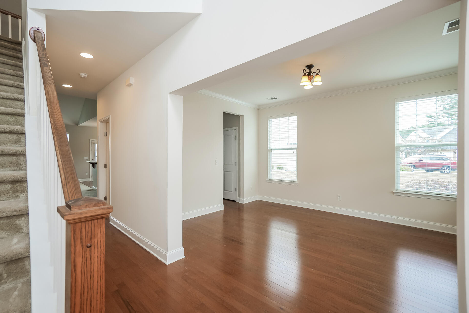 2161 Kings Gate Lane Mount Pleasant, SC 29466 - Photo 4 of 14 7-photo-Dining-Room-6e37f079-7e54-4dd4-9