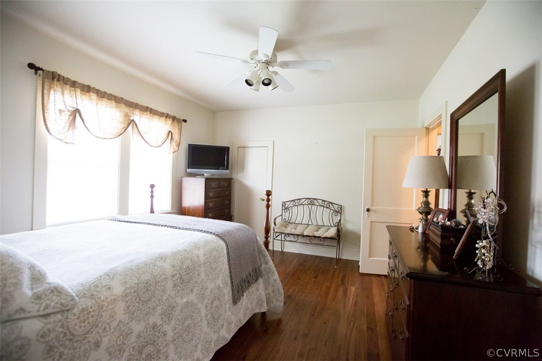 500 Germantown Road Farmville, VA 23901 - Photo 5 of 17 Master Bedroom