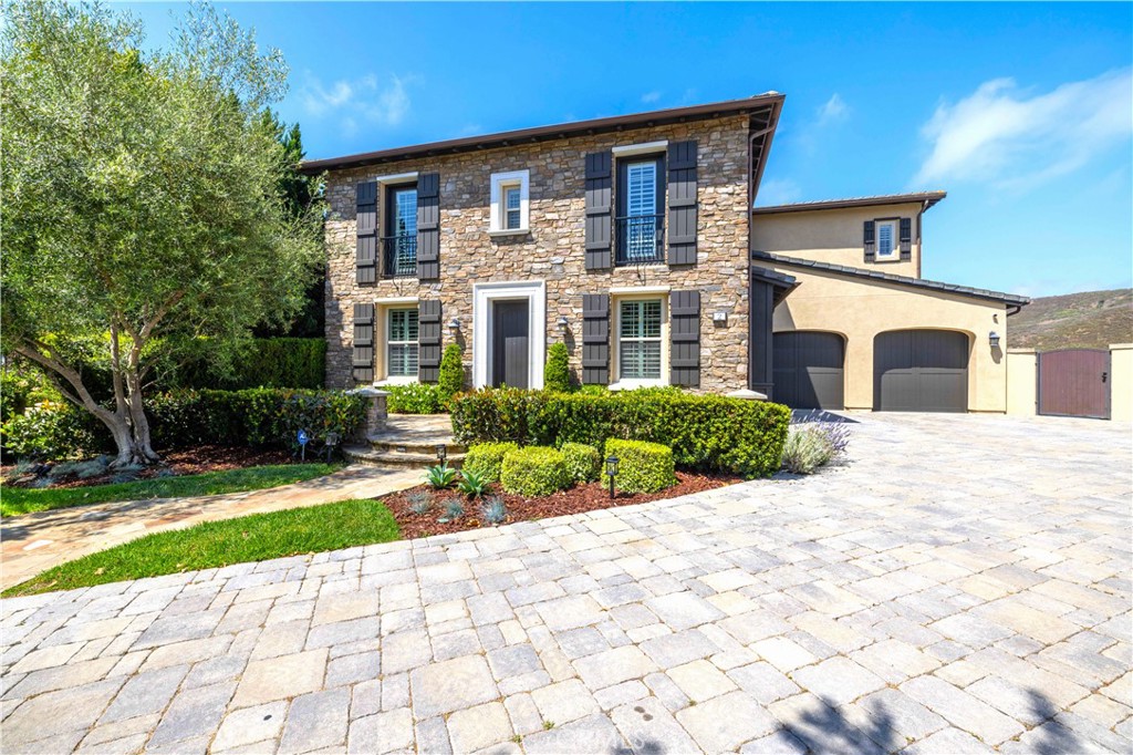 2 David Street Ladera Ranch, CA 92694 - Photo 1 of 1 a front view of a house with garden