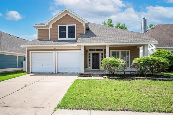 $2,200 | 9902 Maple Drive, Providence Village, TX 76227