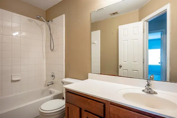 $2,100 | 9902 Maple Drive, Providence Village, TX 76227