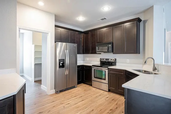 $2,100 | 9902 Maple Drive, Providence Village, TX 76227