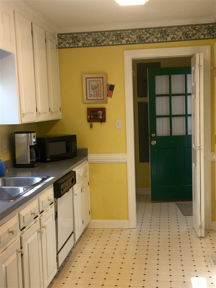 2804 Bethlehem Road Raleigh, NC 27610 - Photo 19 of 28 Kitchen