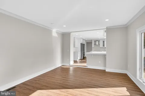 $580,000 | 208 Regency Road, Beverly, NJ 08010