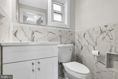 $580,000 | 208 Regency Road, Beverly, NJ 08010