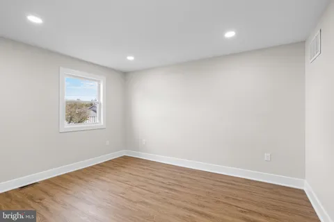 $580,000 | 208 Regency Road, Beverly, NJ 08010