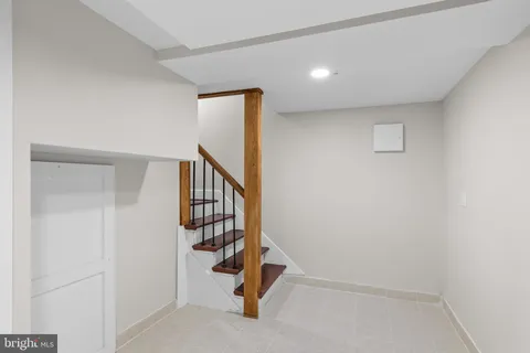 $580,000 | 208 Regency Road, Beverly, NJ 08010