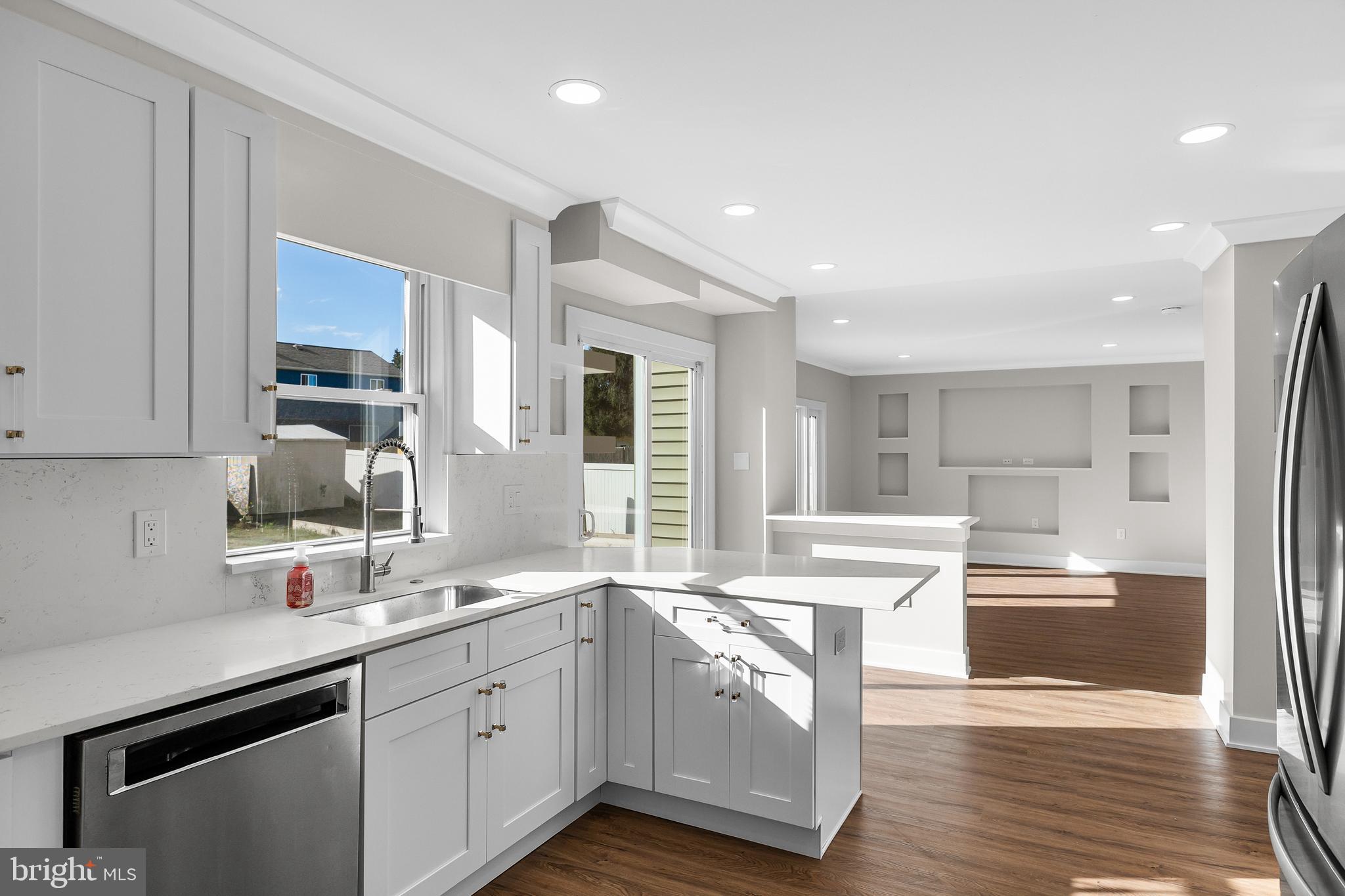 208 Regency Road Beverly, NJ 08010 - Photo 8 of 28