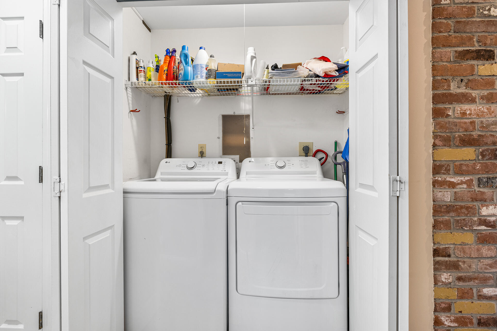 175 Old Post Road Centerville, MA 02632 - Photo 22 of 28 a utility room with dryer and washer