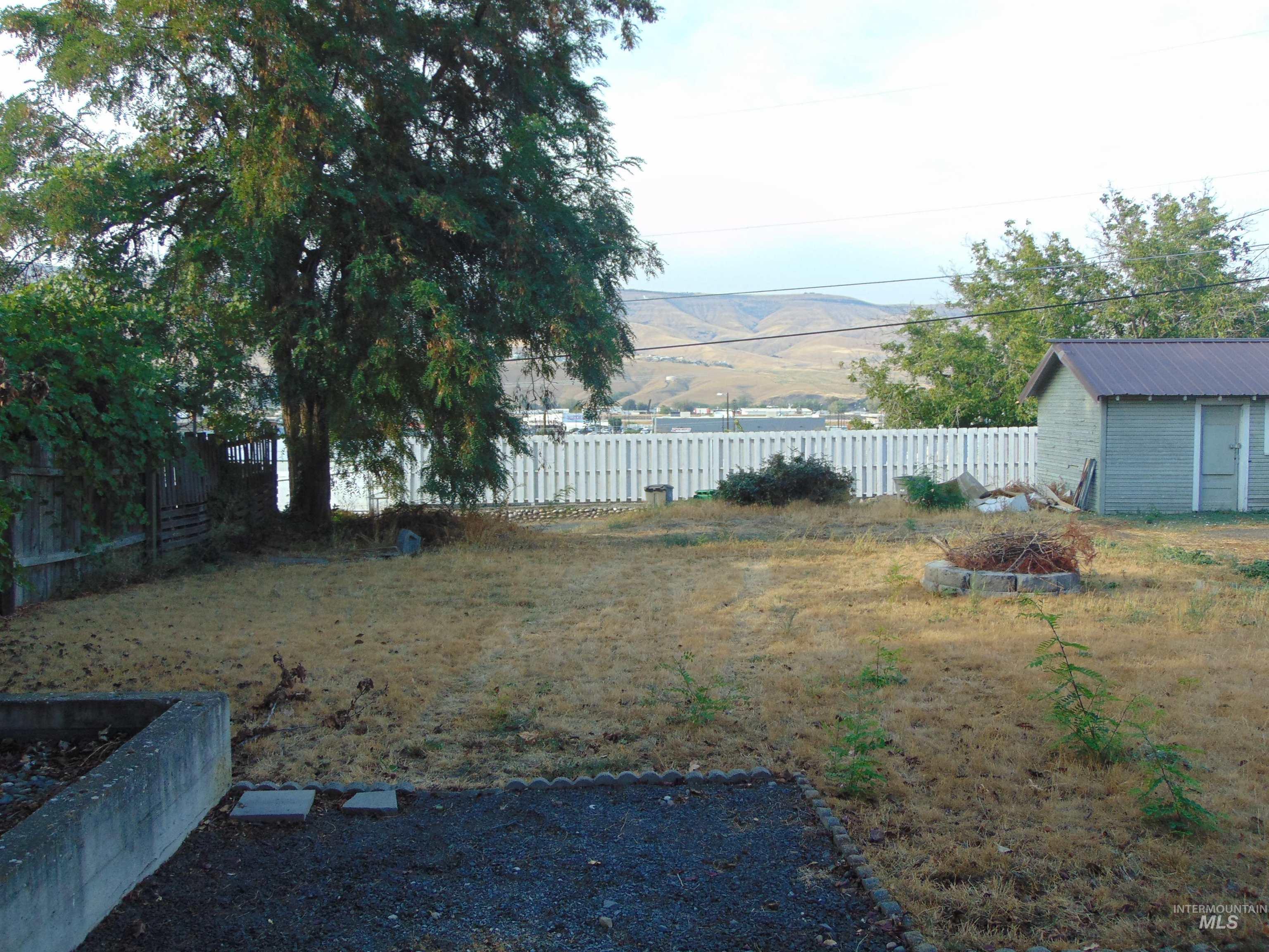 1825 7th Avenue Lewiston, ID 83501 - Photo 24 of 26 View of fenced backyard