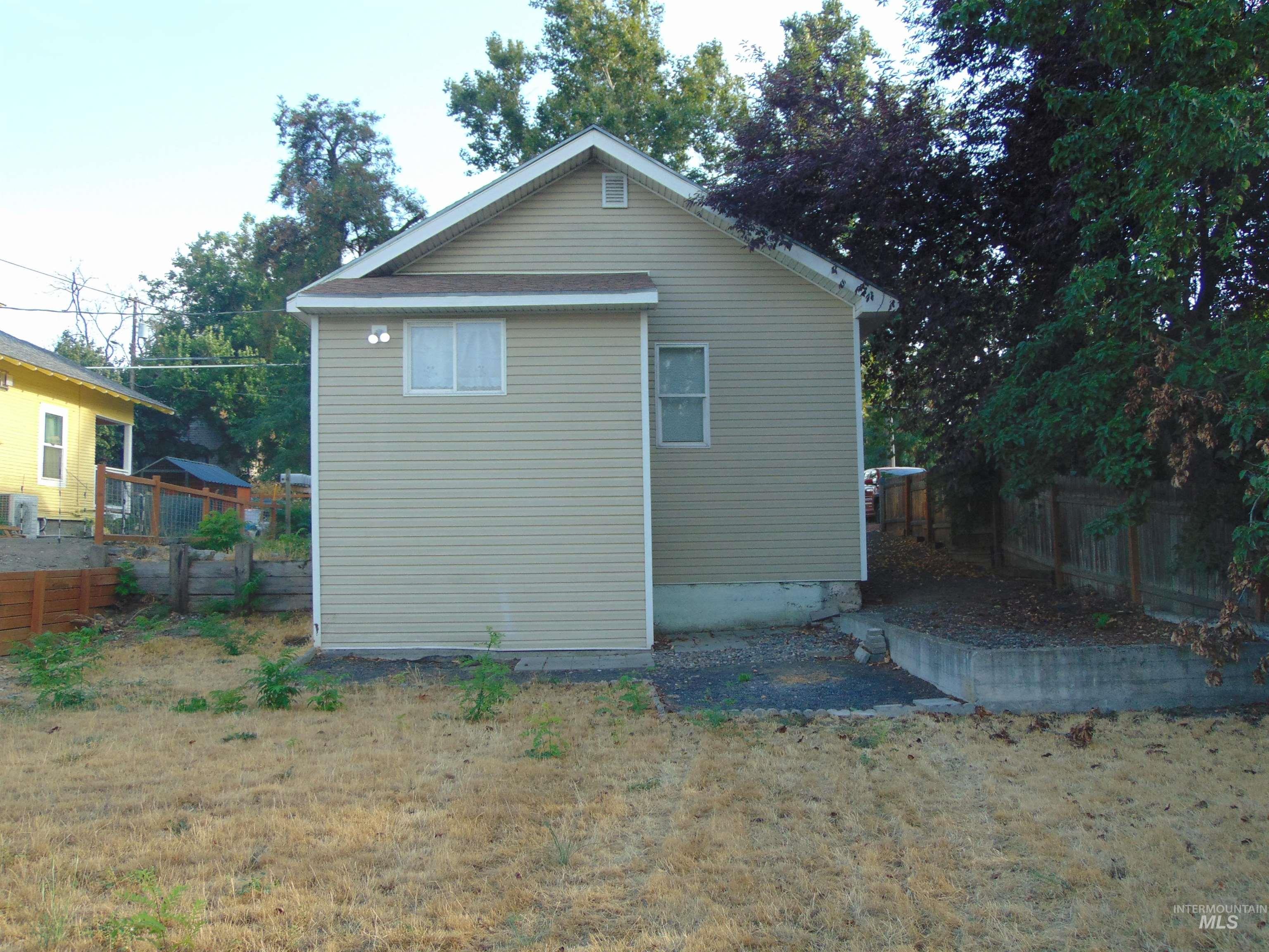1825 7th Avenue Lewiston, ID 83501 - Photo 25 of 26 Rear view of property