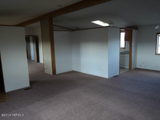 807 South Friedline Road Yakima, WA 98908 - Photo 14 of 17 a view of empty room