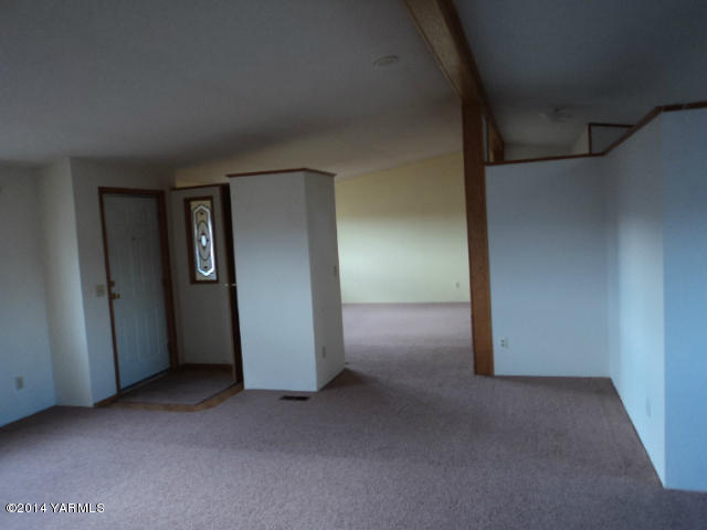 807 South Friedline Road Yakima, WA 98908 - Photo 16 of 17 a view of empty room