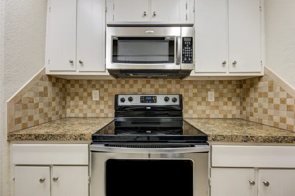 $1,500 | 14515 Wunderlich Drive, Unit 1602, Houston, TX 77069