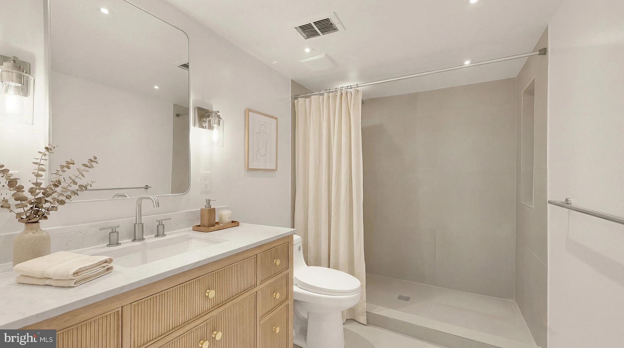 10903 Beach Mill Road Great Falls, VA 22066 - Photo 19 of 25