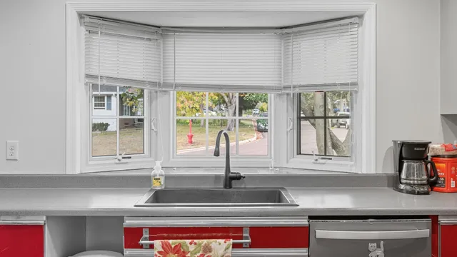 $319,900 | 311 South Redwood Drive, Mankato, MN 56001