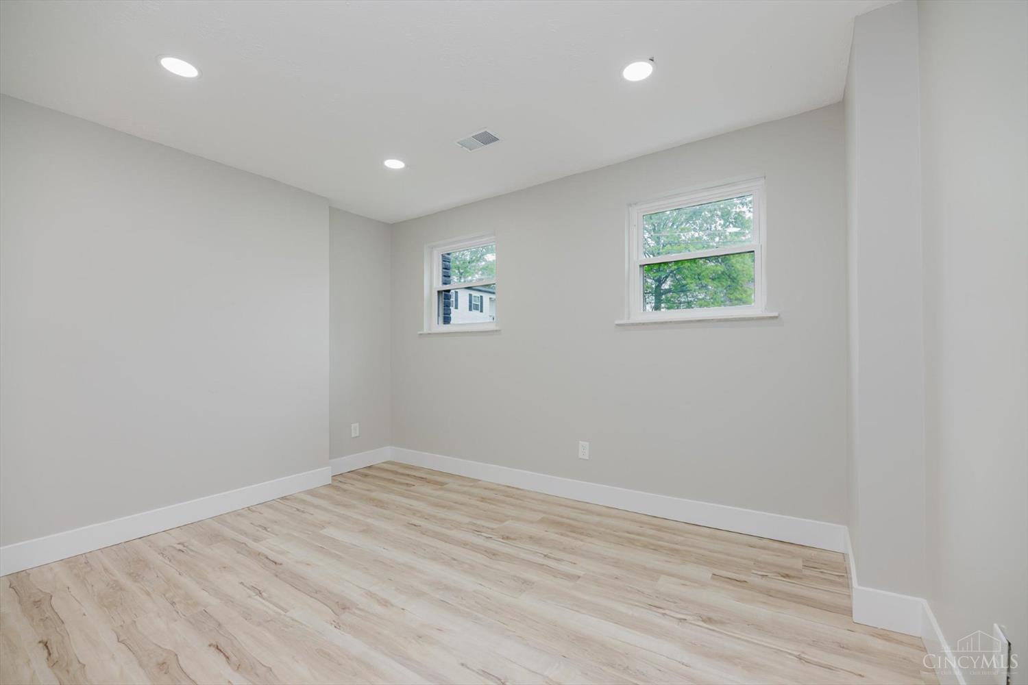 1453 Rambler Place Cincinnati, OH 45231 - Photo 27 of 45 Gallery Image 27