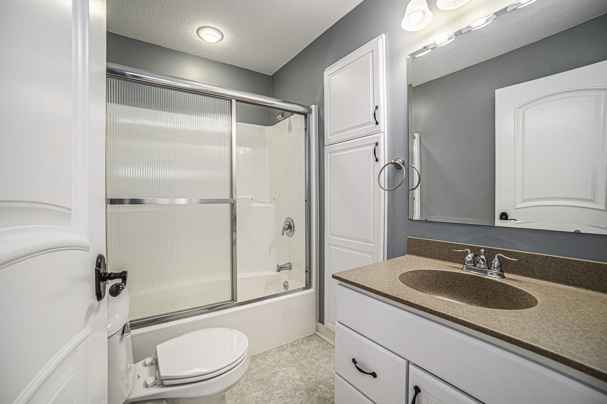 5630 East Olive Road Breckenridge, MI 48615 - Photo 15 of 46 Full Bathroom