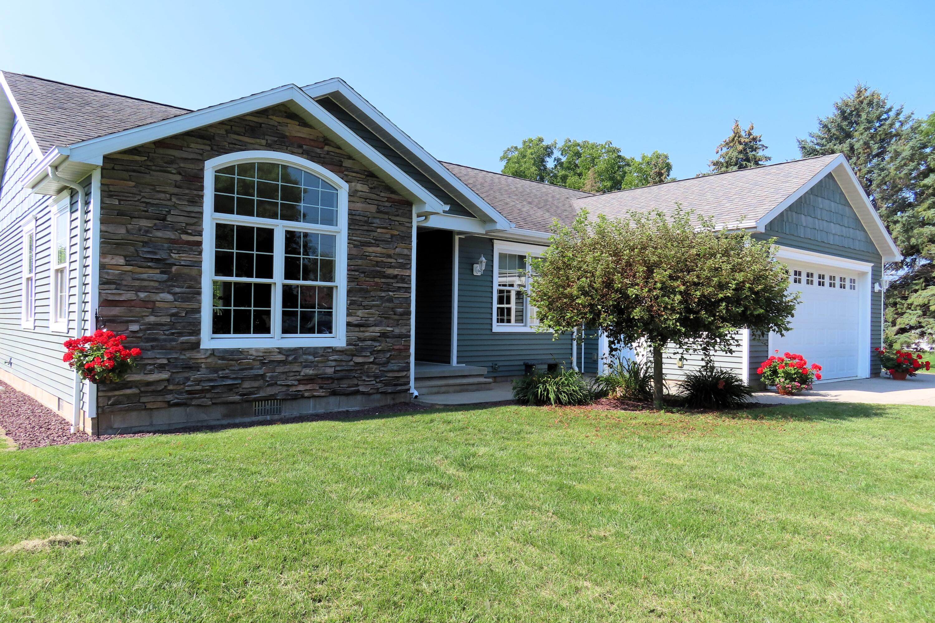 5630 East Olive Road Breckenridge, MI 48615 - Photo 35 of 46 Wonderful landscaping