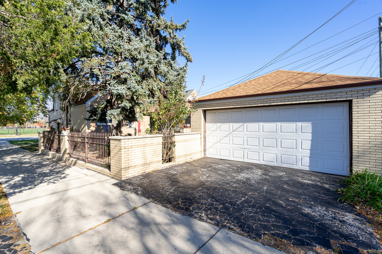 4225 West Marquette Road Chicago, IL 60629 - Photo 4 of 26 a view of a house with a outdoor space