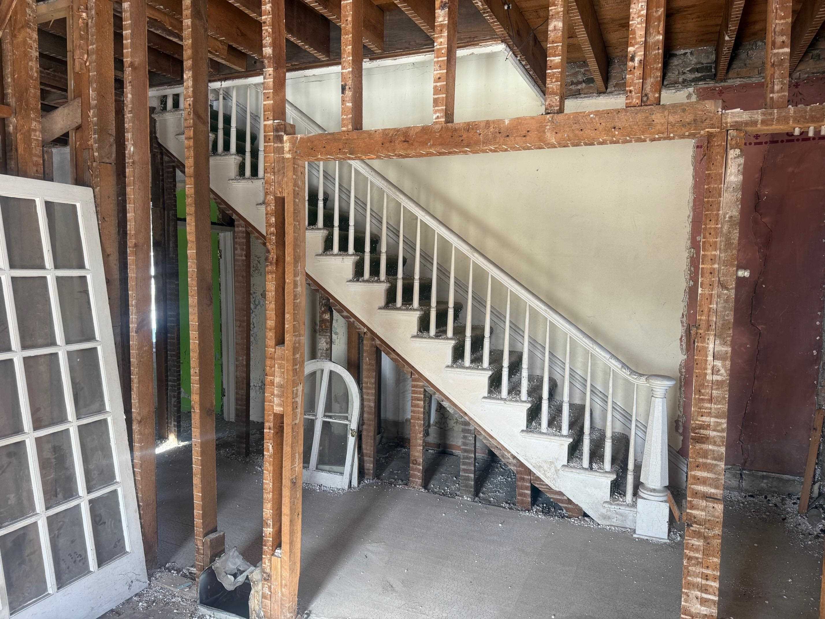 310 Granite Street Waupaca, WI 54981 - Photo 2 of 9