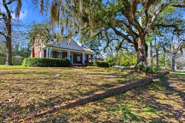 $595,000 | 1013 Elm Street, Conway, SC 29526