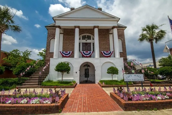 $595,000 | 1013 Elm Street, Conway, SC 29526