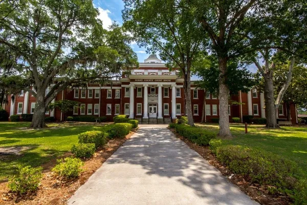 $595,000 | 1013 Elm Street, Conway, SC 29526