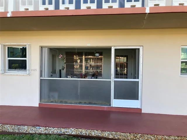 $109,000 | 5300 Washington Street, Unit N117, Hollywood, FL 33021