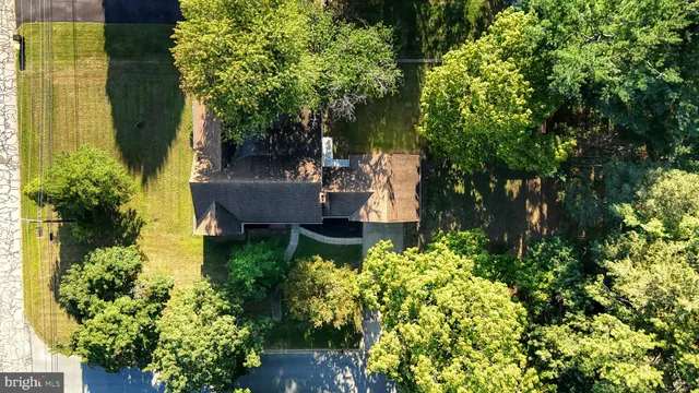 a front view of house with yard