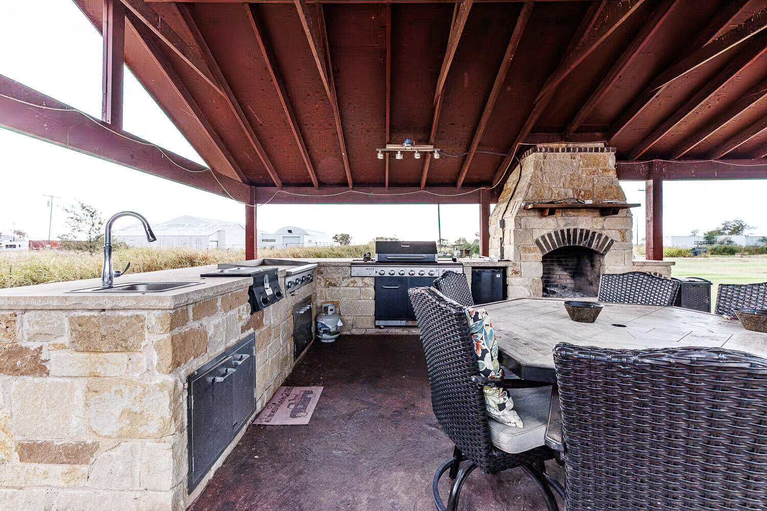 6523 East C R 6200 Lubbock, TX 79403 - Photo 70 of 86 Outdoor Kitchen