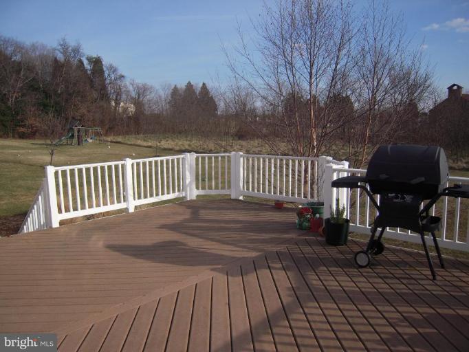 1927 Manor Grove Road Annapolis, MD 21401 - Photo 11 of 11 Deck