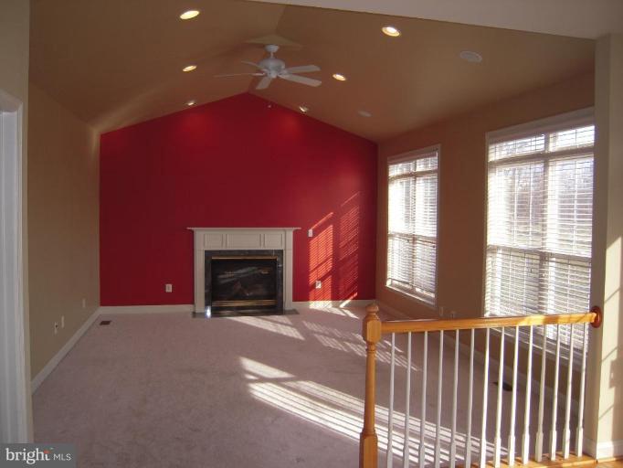 1927 Manor Grove Road Annapolis, MD 21401 - Photo 5 of 11 Family Room