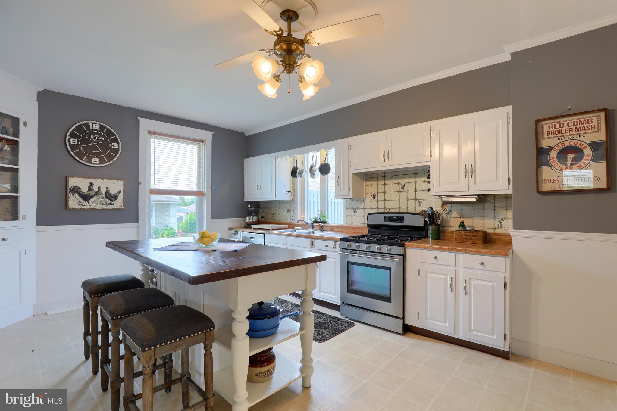25 Queen Road Intercourse, PA 17529 - Photo 12 of 37 Gallery Image 12