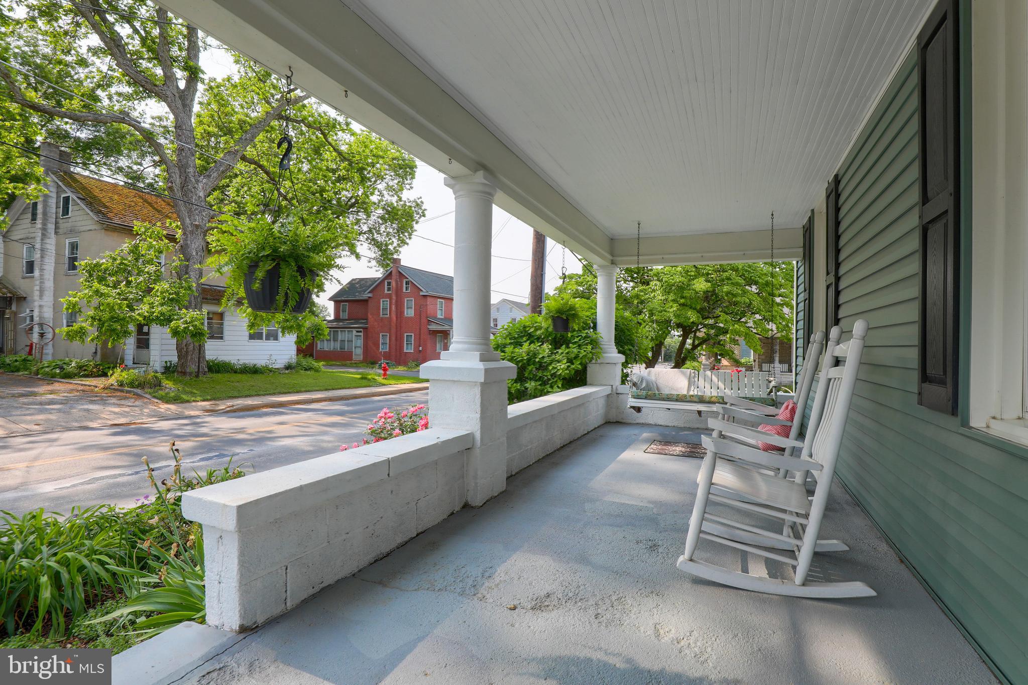 25 Queen Road Intercourse, PA 17529 - Photo 4 of 37 Gallery Image 4