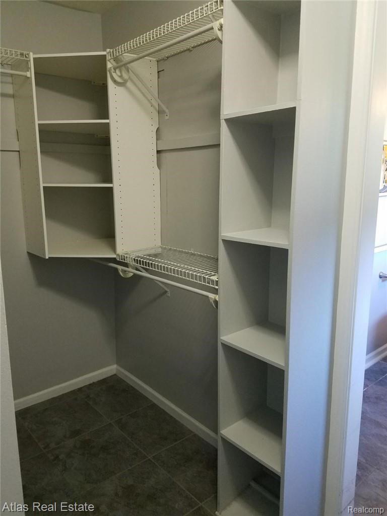 5688 Hegel Road Goodrich, MI 48438 - Photo 15 of 17 Walk in closet.jpg