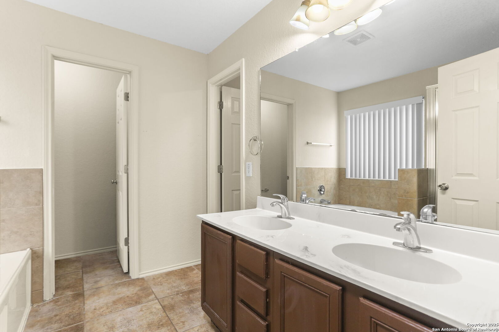 7707 Cold Mountain Converse, TX 78109 - Photo 15 of 27