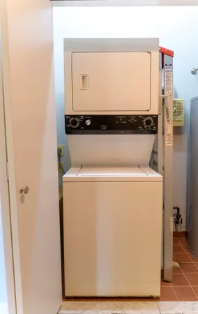 $3,100 | 75 Liberty Avenue, Unit C17, Jersey City, NJ 07306