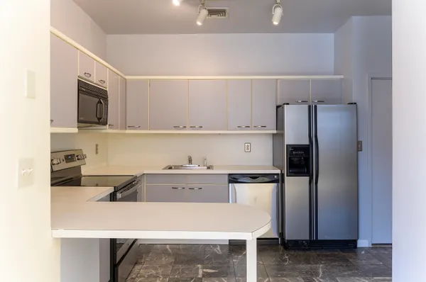 $3,100 | 75 Liberty Avenue, Unit C17, Jersey City, NJ 07306