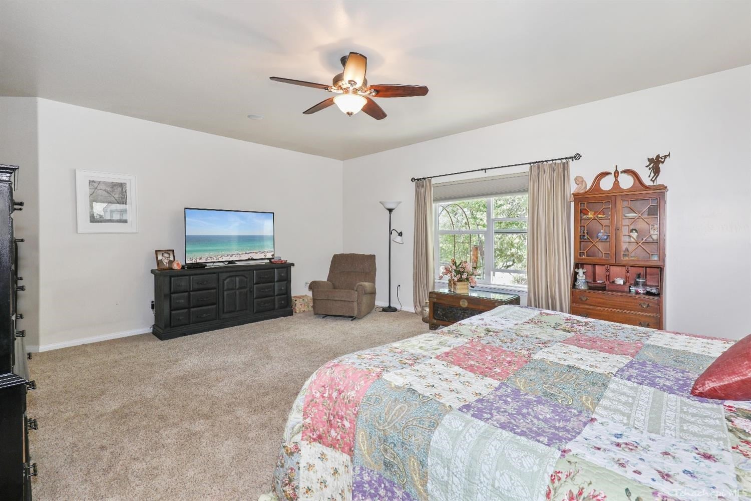 30554 Fox Ridge Court Tehachapi, CA 93561 - Photo 2 of 75 master bedroom