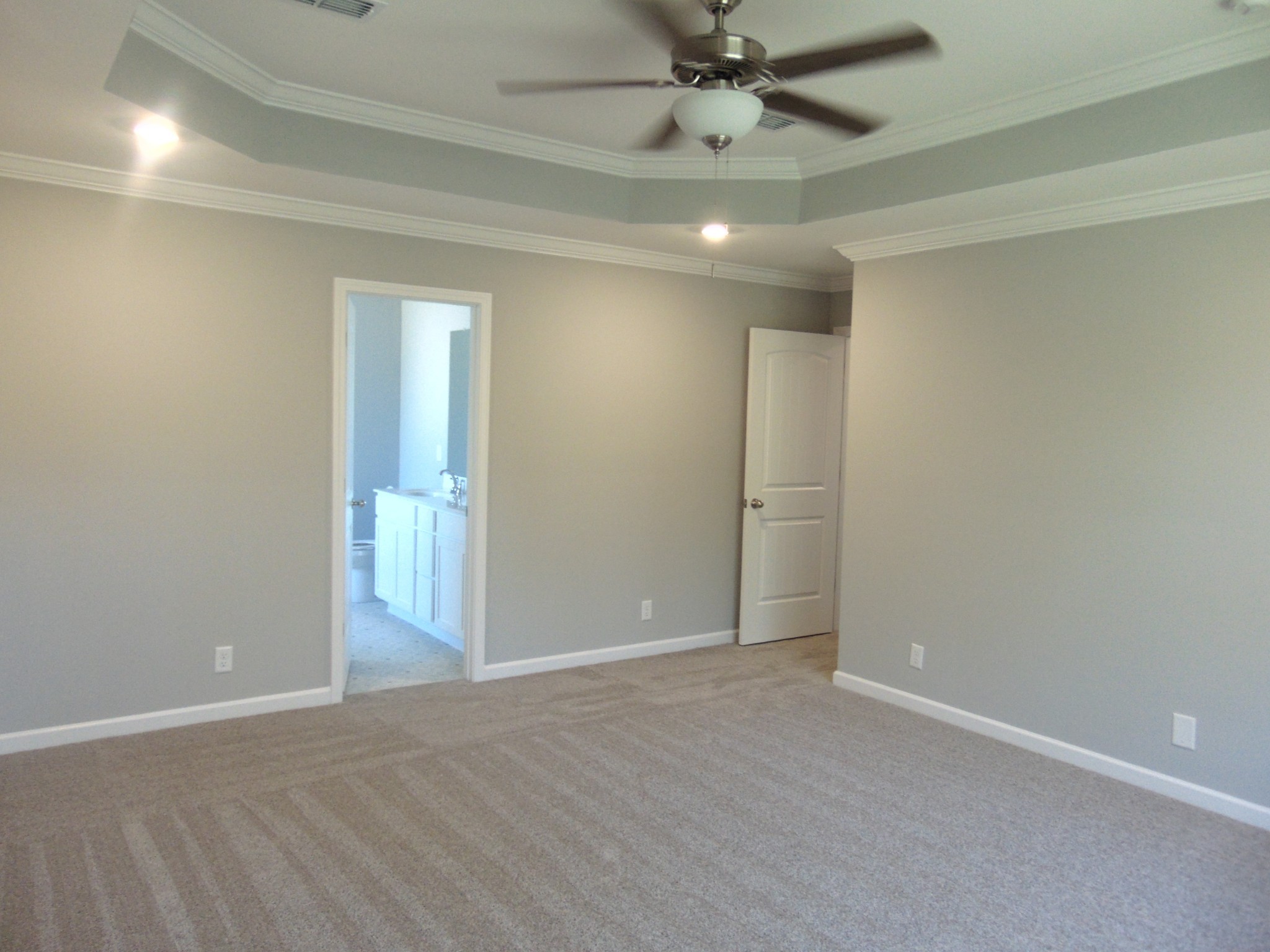 279 Spring Street La Vergne, TN 37086 - Photo 14 of 31 en empty room with fan and a ceiling fan