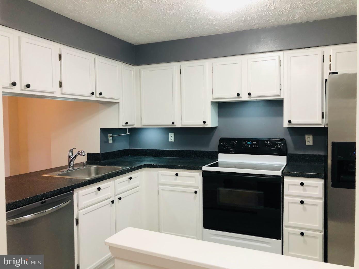 1636 Devil Lane Woodbridge, VA 22192 - Photo 3 of 29