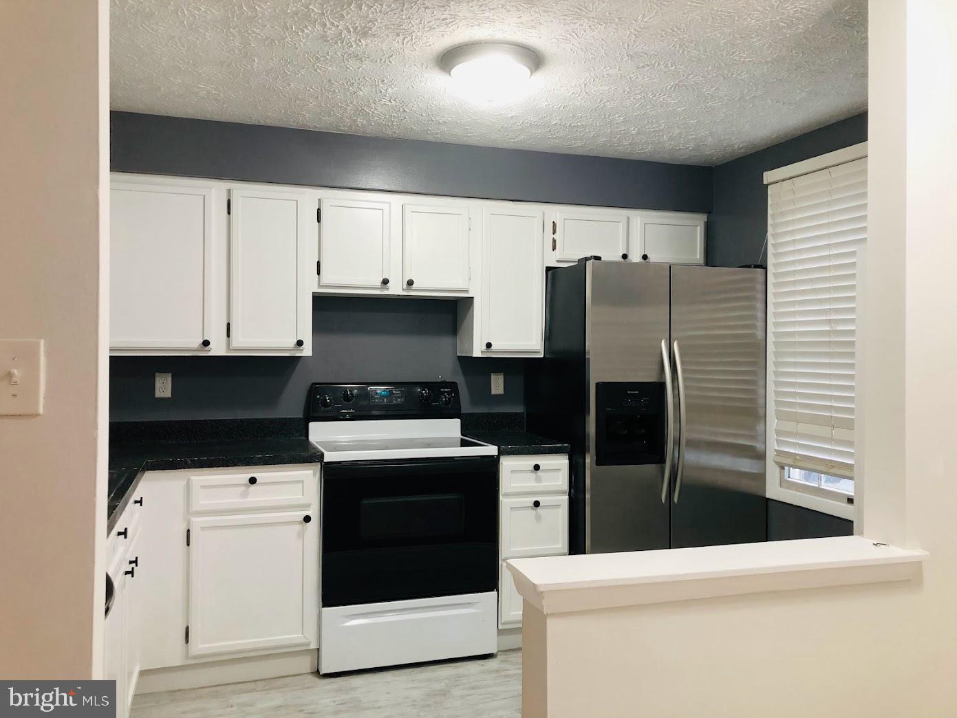 1636 Devil Lane Woodbridge, VA 22192 - Photo 4 of 29