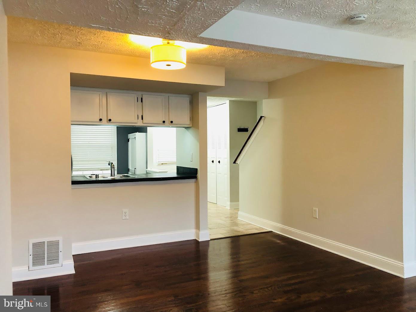 1636 Devil Lane Woodbridge, VA 22192 - Photo 8 of 29