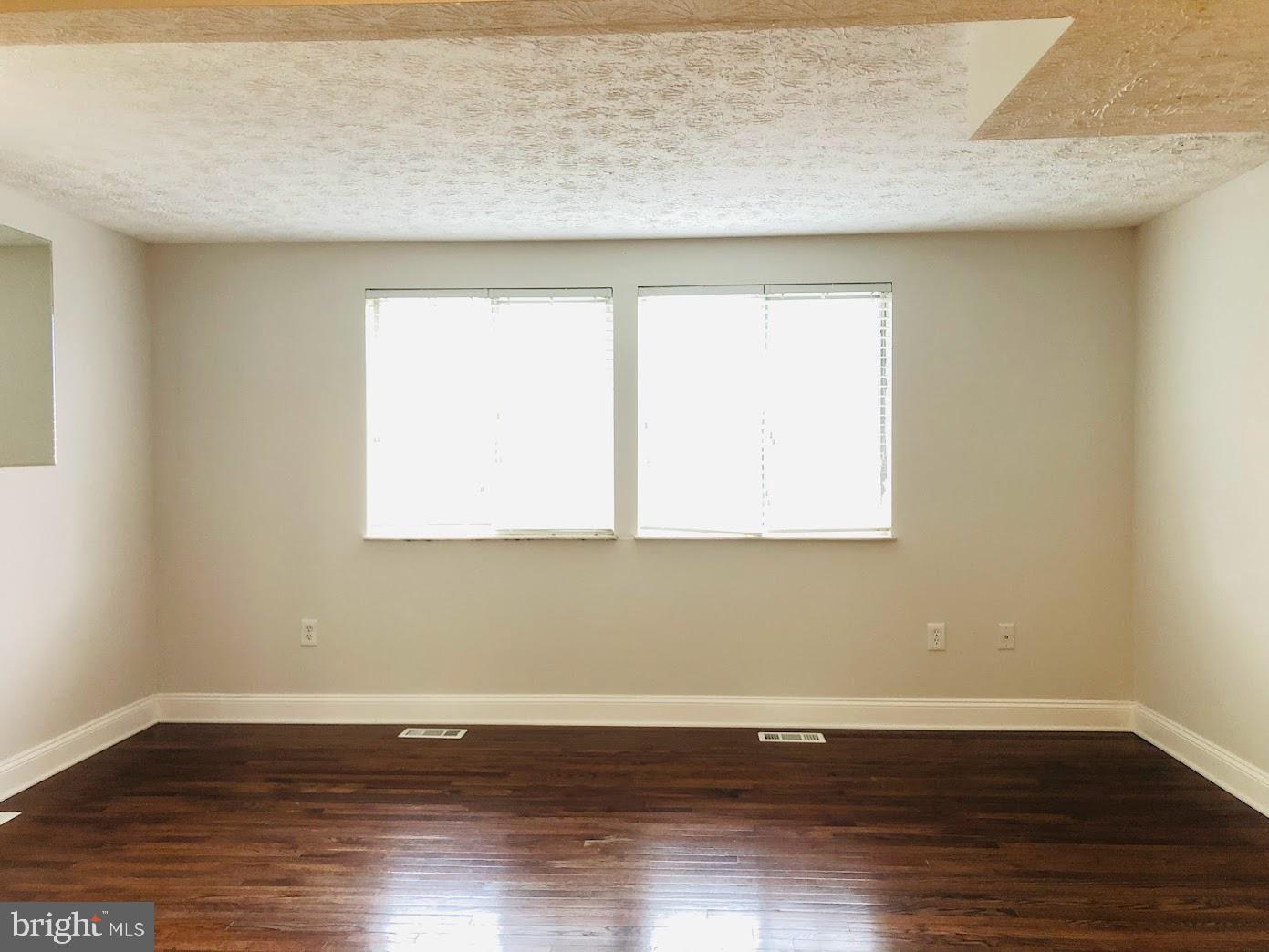 1636 Devil Lane Woodbridge, VA 22192 - Photo 9 of 29