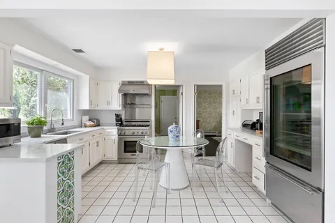 $8,495,000 | 115 Heady Creek Lane, Southampton, NY 11968