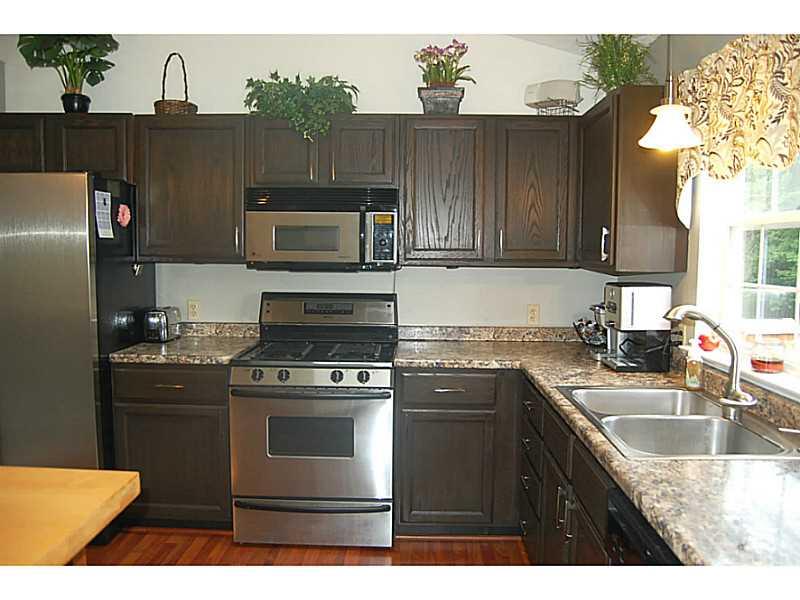 407 Ramsgate Drive Gibsonia, PA 15044 - Photo 5 of 15 Kitchen.