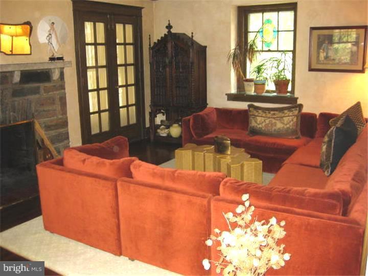 521 Putnam Road Merion Station, PA 19066 - Photo 6 of 24 Gallery Image 6
